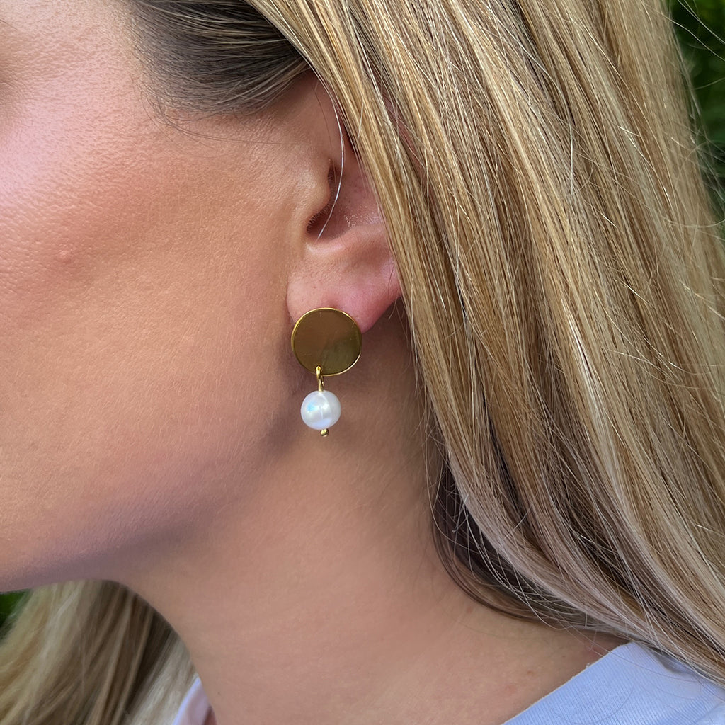 gold disc pearl earrings