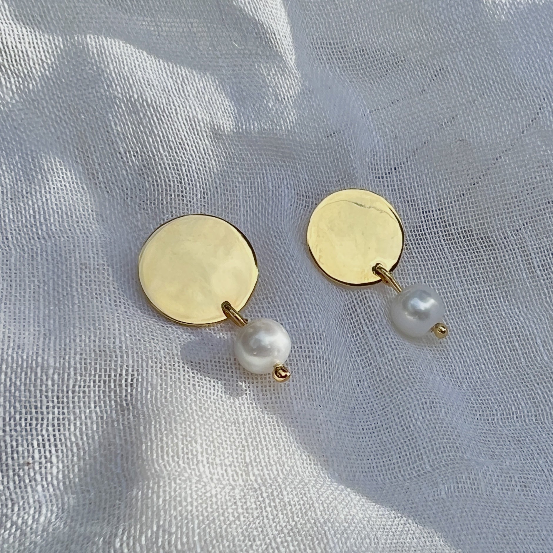 disc gold earrings