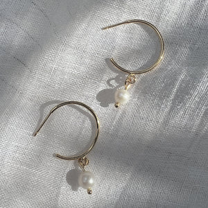 freshwater pearl earrings