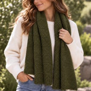 green alpaca scarf model
