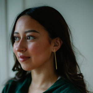 ling gold bar drop earrings