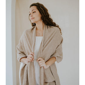 model cashmere scarf beige