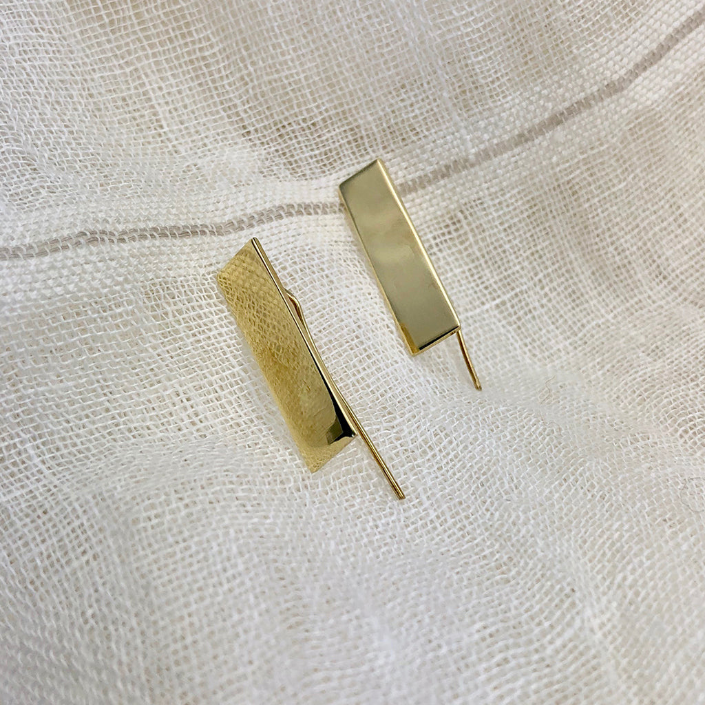 bombshell bar earrings